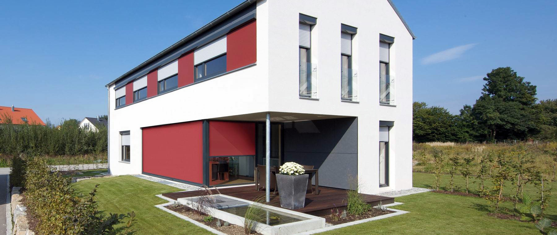 Haus mit Rollläden